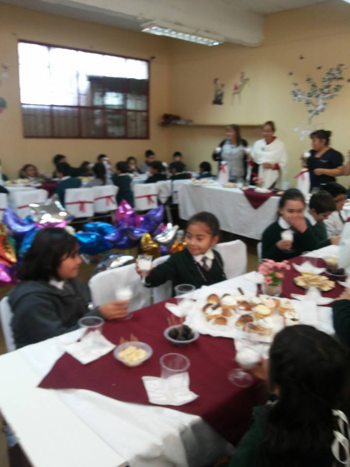 C:\Users\DIRECTORA\Desktop\fotos\fotos colegio\2DO\fotos de 2 AÑO BÁSICO\2_CELEBRACION_DE_LIBRO_CARLOTA_LESME.jpg